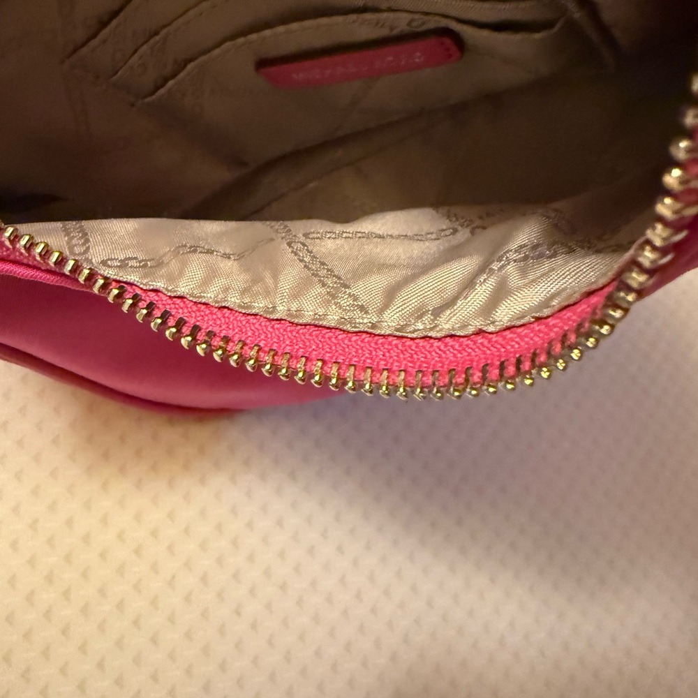 Michael Kors brand new Small Jet Set Nylon Mini Handbag in bright pink. - Picture 4 of 6